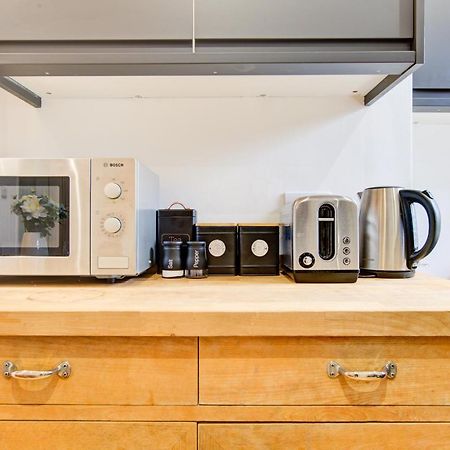 Statera Apartments - 2-Bed House In Stratford London Bagian luar foto