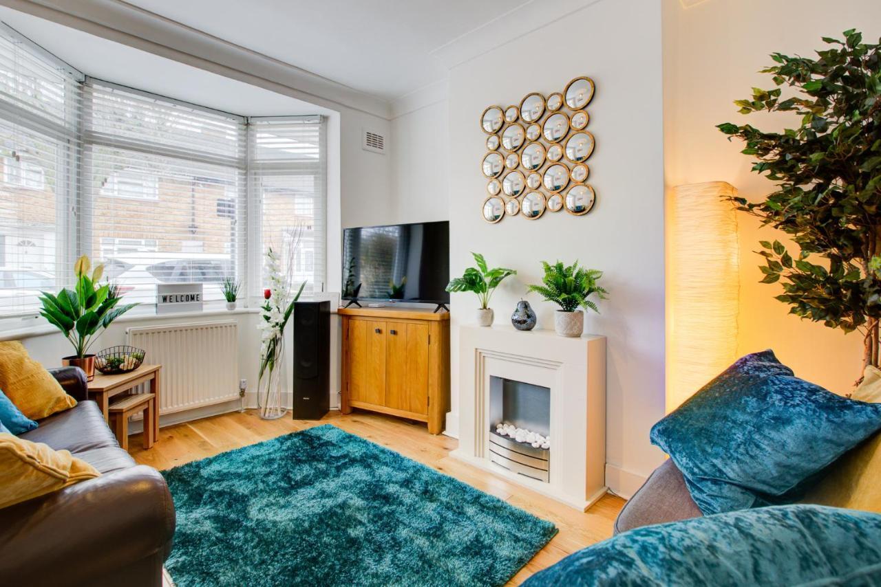 Statera Apartments - 2-Bed House In Stratford London Bagian luar foto
